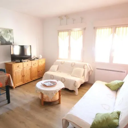 Jolie Avec Terrasse De Plain Pied 100 De La Mer, 2 Chambres, 2 Salle De Bain Et Cuisine Portiragnes