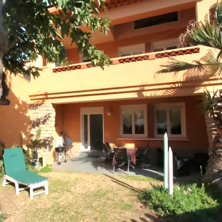 Jolie Avec Terrasse De Plain Pied 100 De La Mer, 2 Chambres, 2 Salle De Bain Et Cuisine Apartment Portiragnes