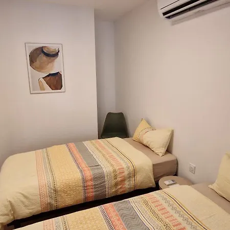 Frisch Renovierte Klimatisierte - Nur 100 M Vom Entfernt Apartamento *